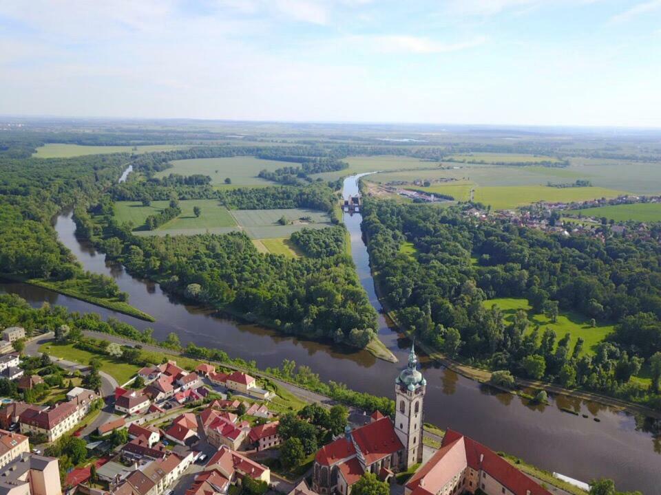 Krejcovstvi Apartment Melnik Luaran gambar